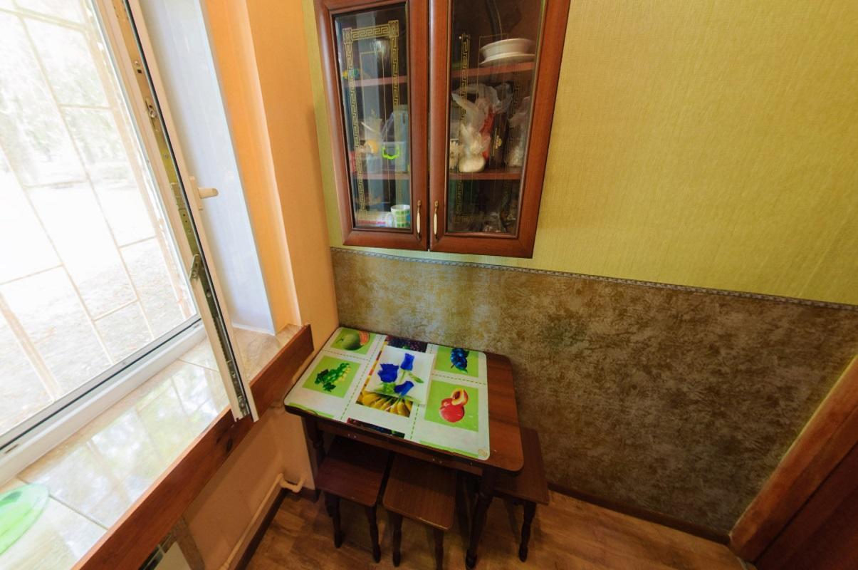 Yourhostel Svyatoshino Kiev Esterno foto