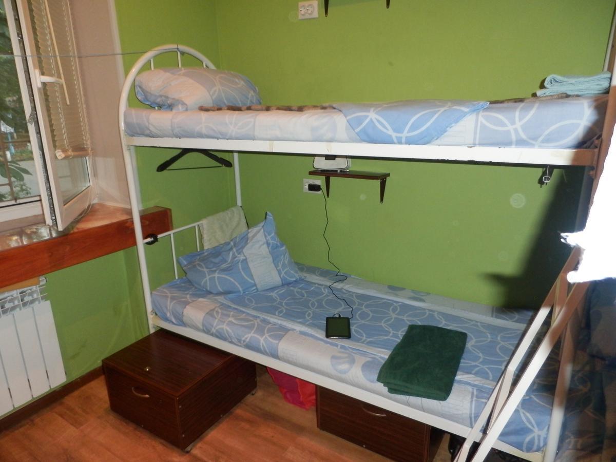 Yourhostel Svyatoshino Kiev Esterno foto