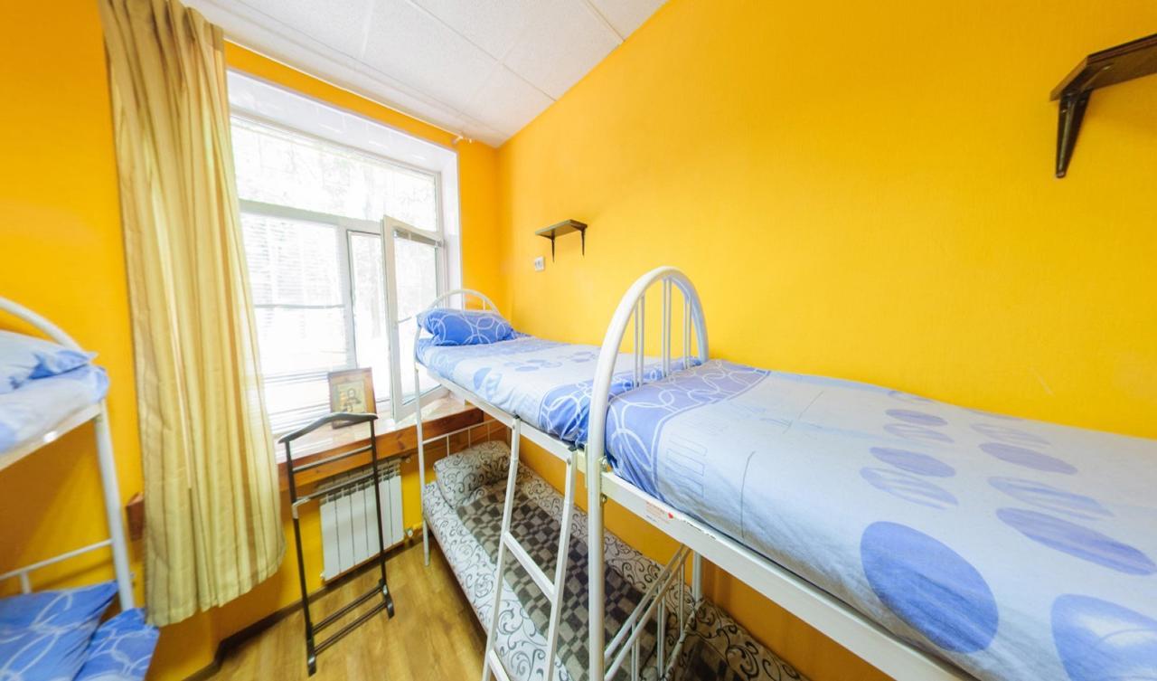 Yourhostel Svyatoshino Kiev Esterno foto