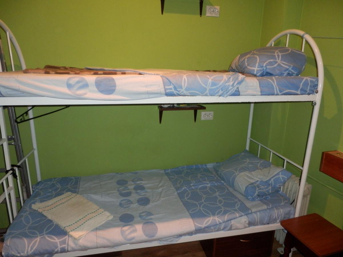 Yourhostel Svyatoshino Kiev Esterno foto