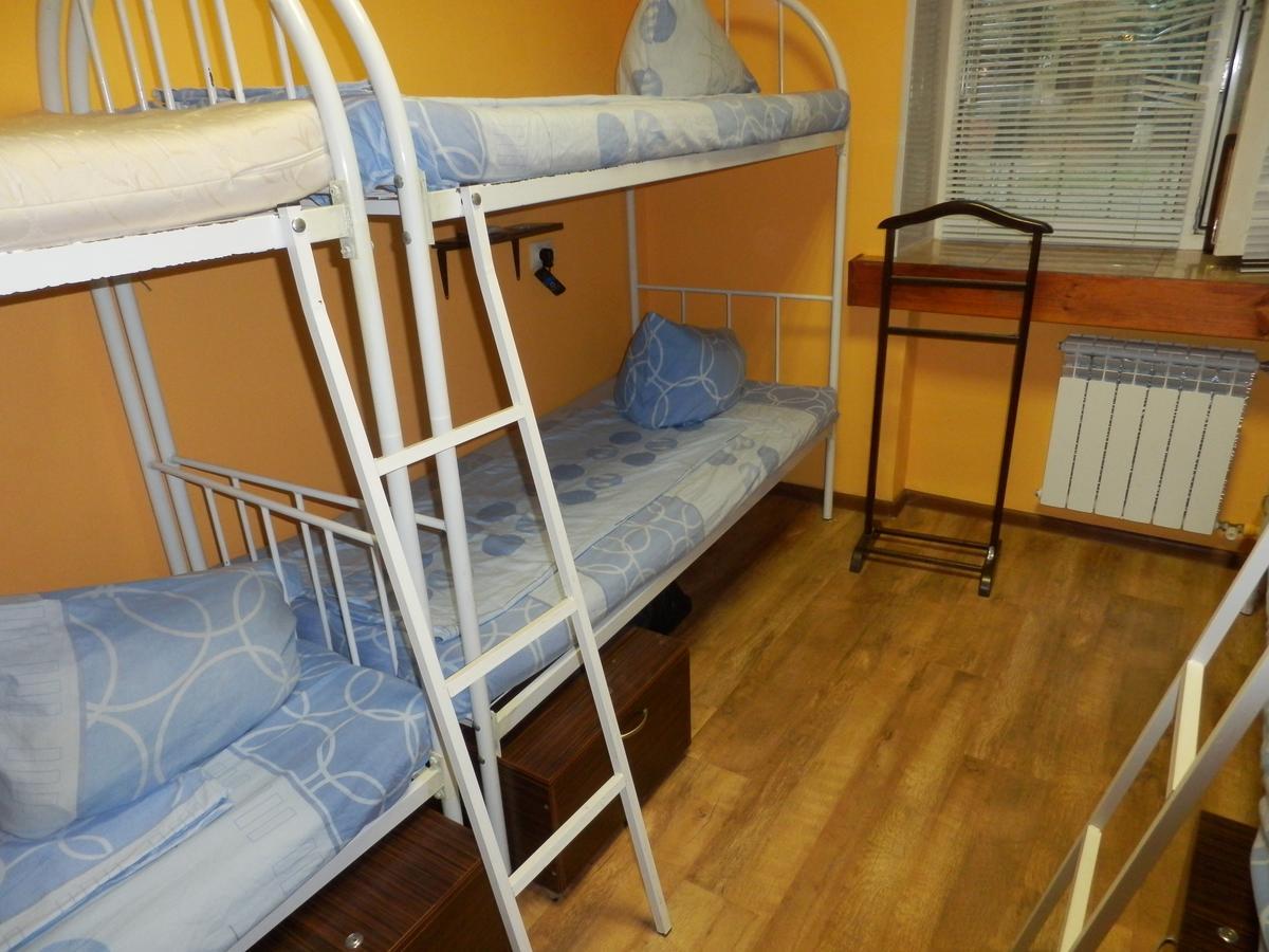 Yourhostel Svyatoshino Kiev Esterno foto