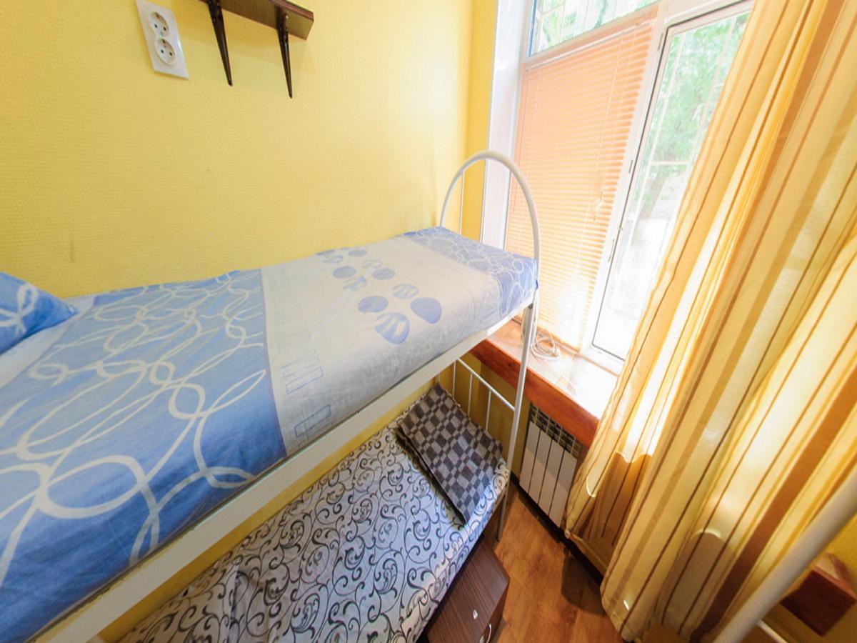 Yourhostel Svyatoshino Kiev Esterno foto